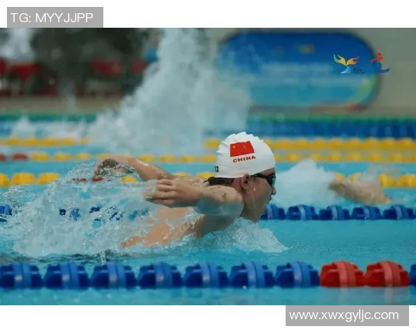 蝶泳赛事精彩纷呈 展现游泳运动员超凡技艺与顽强毅力